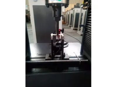 Multi Function Universal Tensile Testing Machine for Materials Image 2